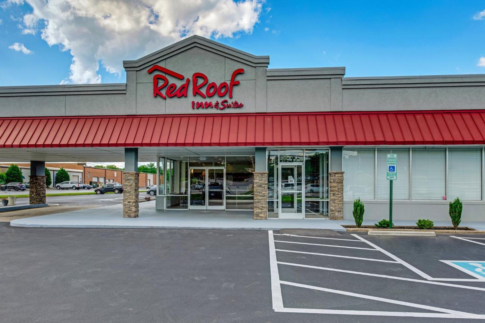 Red Roof & 2* Wilkesboro